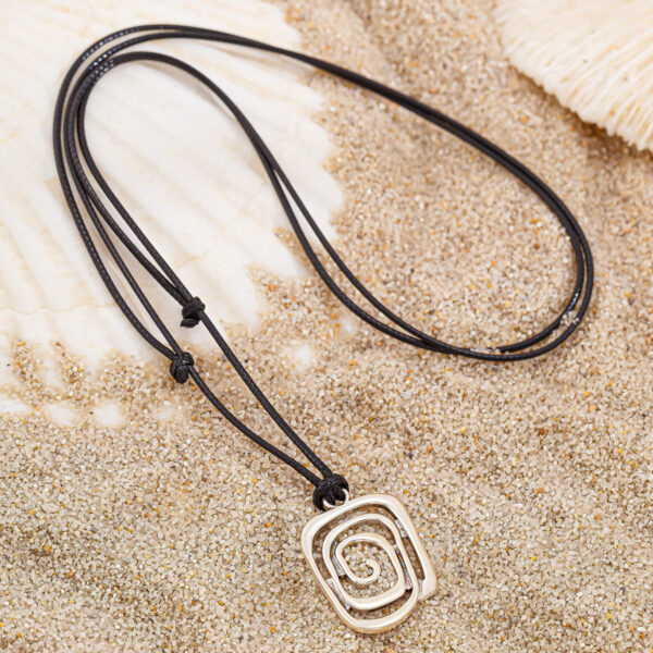 Seryo Bohemian with Silver Shel